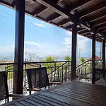 Oasis House * Vergia