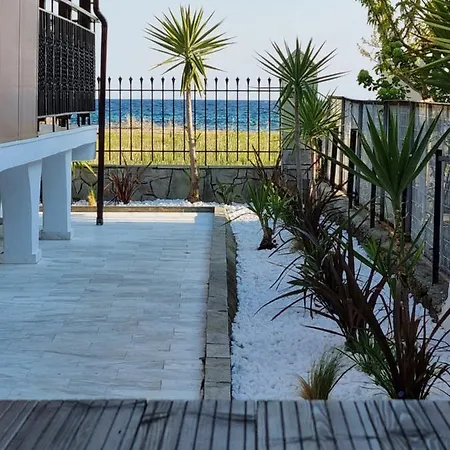 فيلة Oasis House *