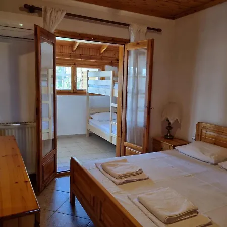 Oasis House Vergia