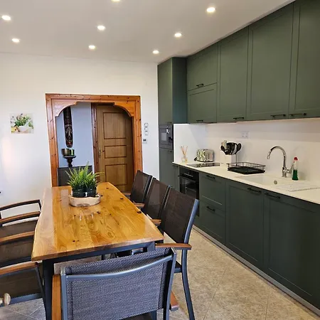 Oasis House Villa