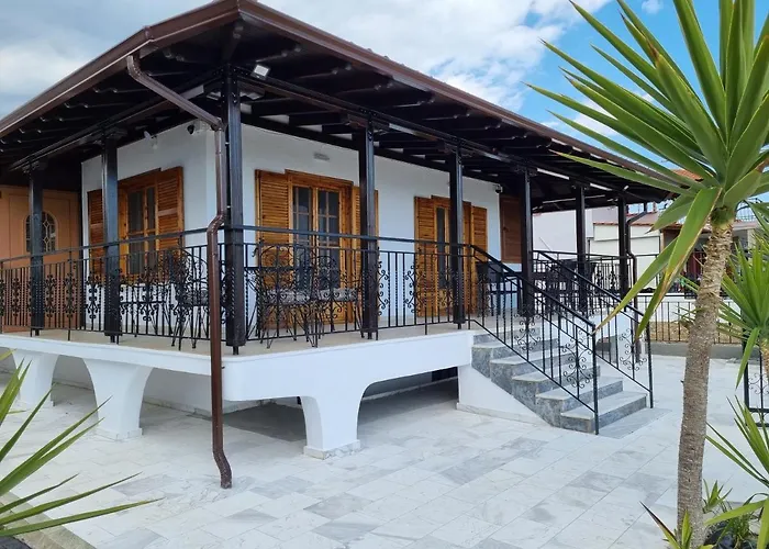 Oasis House Villa
