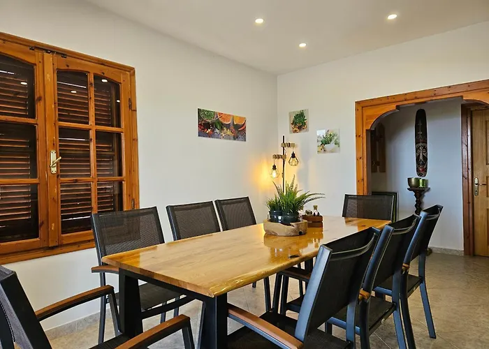 Oasis House * Vergia